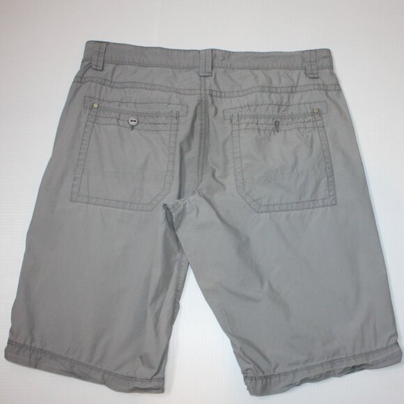 RW & Co. Men's Basic Walking Shorts in Gray Color size 34 - Picture 2 of 3